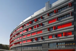 Fachada edificio de viciendas en Noáin (Navarra)